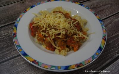 Pastasaus van geroosterde tomaten en paprika’s