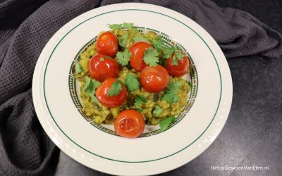 Tarkari – Auberginecurry met linzen en cherrytomaatjes