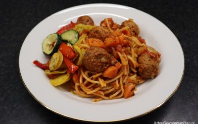 Spaghetti met vega-balletjes in tomatensaus